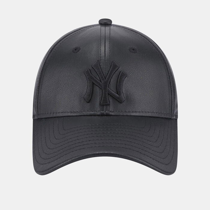 New Era Women's 9FORTY New York Yankees Cap Black New Era Women's 9FORTY New York Yankees Cap Black image number 0