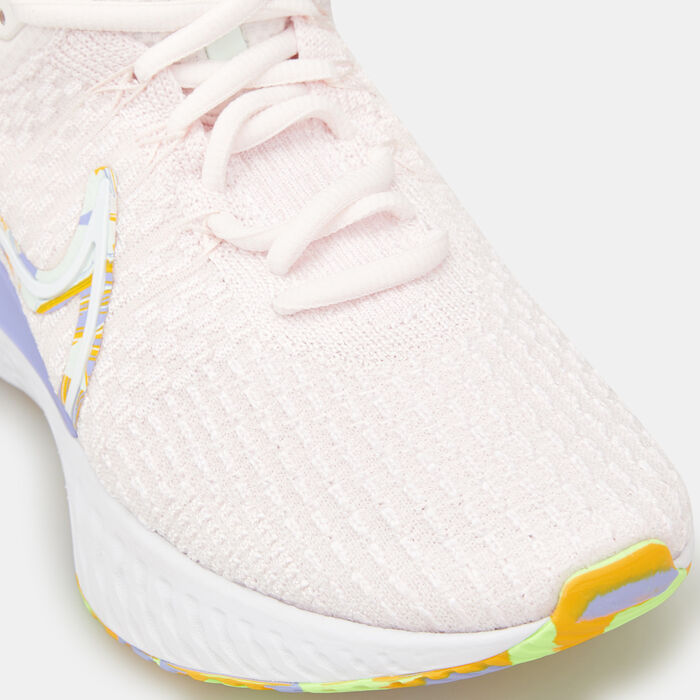 Nike Women's React Infinity Flyknit 3 Premium Road Running Shoe Pink Nike Women's React Infinity Flyknit 3 Premium Road Running Shoe Pink image number 4