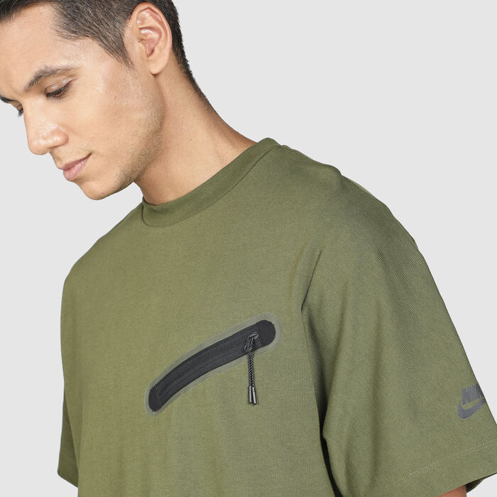 Nike Men's Sportswear Dri-FIT Tech Essentials T-Shirt Green Nike Men's Sportswear Dri-FIT Tech Essentials T-Shirt Green image number 3