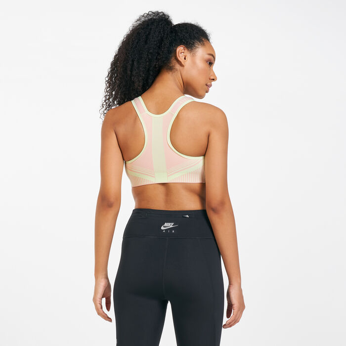 Nike Women's Phenom Flyknit Sports Bra Green Nike Women's Phenom Flyknit Sports Bra Green image number 1