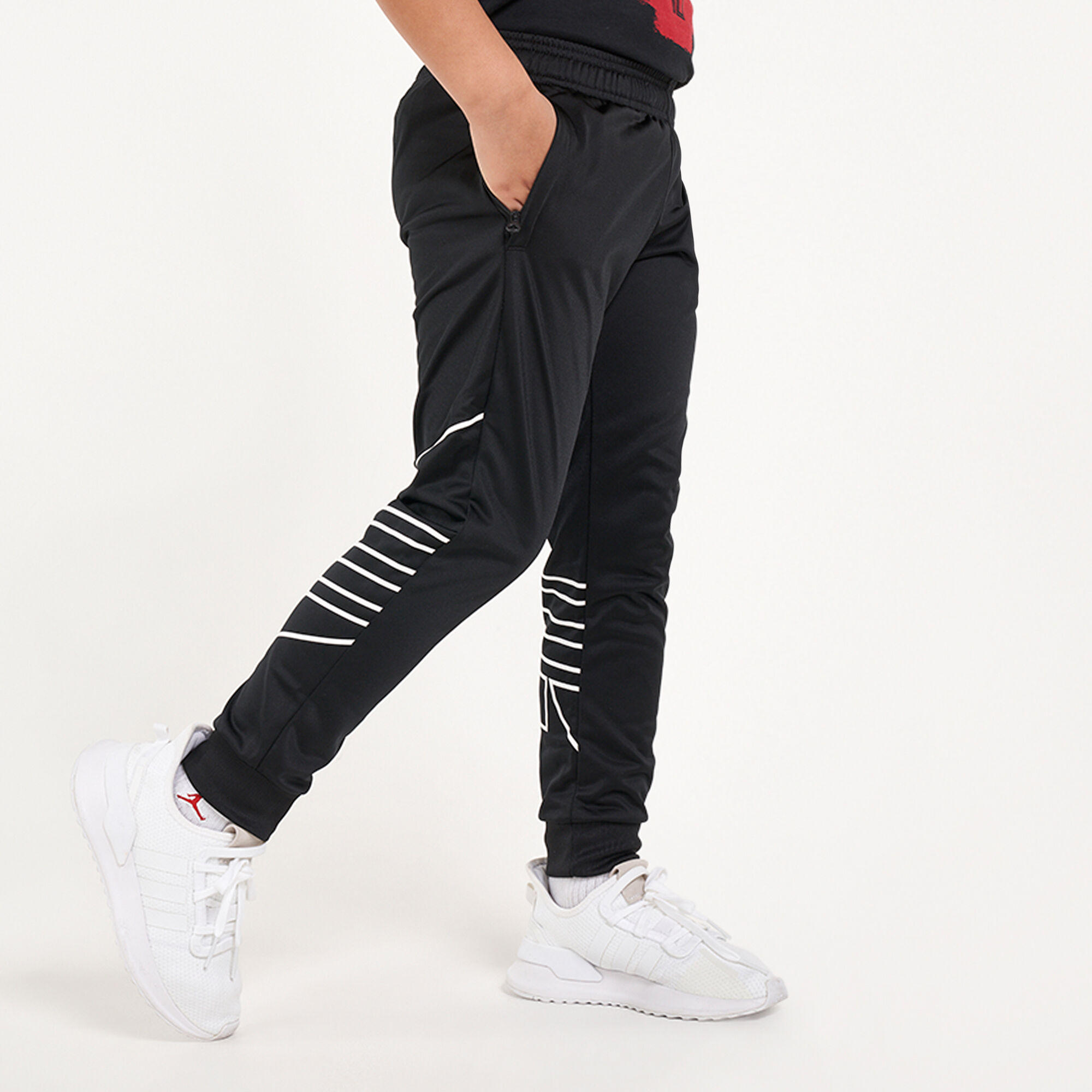 Buy adidas Originals Kids Large Trefoil Sweatpants Older Kids Black in Qatar SSS