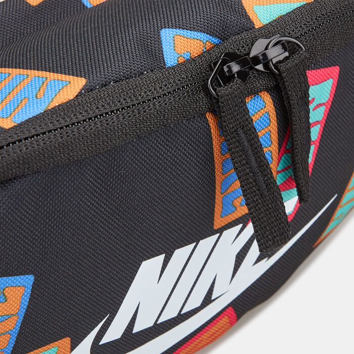 Nike Women's Heritage Hip Pack White image number 3