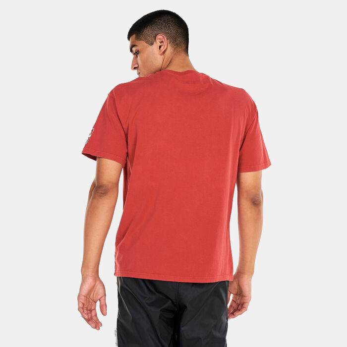 Nike Men's Chicago Bulls Courtside City Edition Max90 NBA T-Shirt Red Nike Men's Chicago Bulls Courtside City Edition Max90 NBA T-Shirt Red image number 1