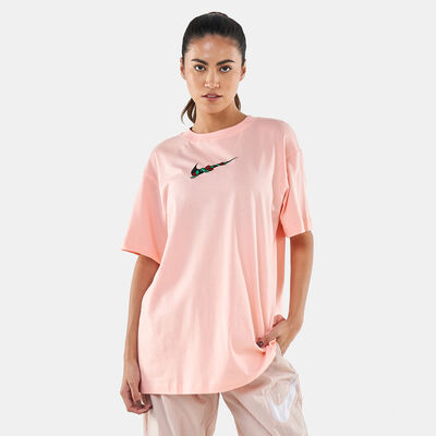 Nike Women's Sportswear BF V-Day T-Shirt Pink Nike Women's Sportswear BF V-Day T-Shirt Pink
