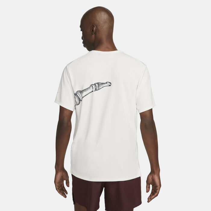 Nike Men's Dri-FIT UV Run Division Miller T-Shirt White Nike Men's Dri-FIT UV Run Division Miller T-Shirt White image number 1