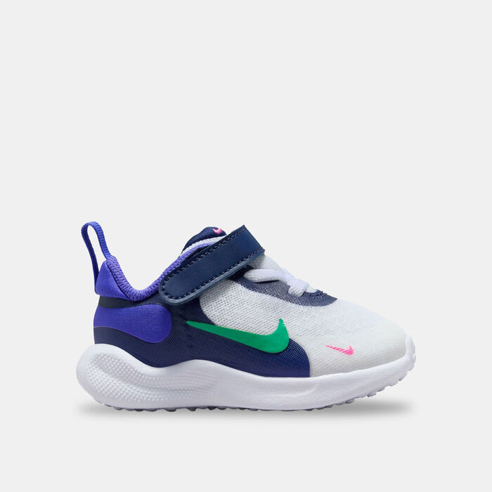 Nike Kids' Revolution 7 Shoes White Nike Kids' Revolution 7 Shoes White image number 0