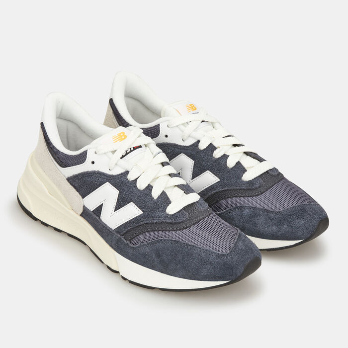 New Balance Men's 997R Shoes Black New Balance Men's 997R Shoes Black image number 1