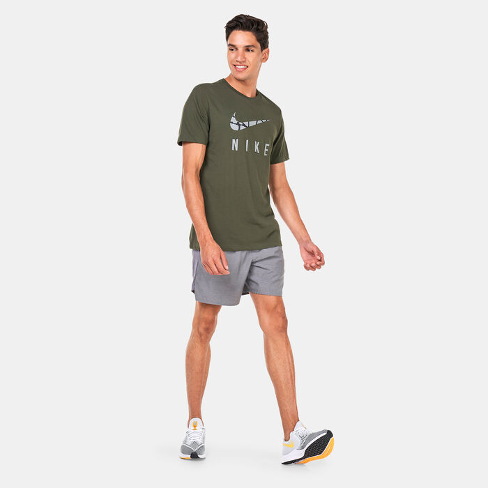 Nike Men's Dri-FIT Run Division T-Shirt Green image number 2