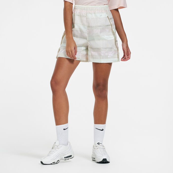 Nike Women's Sportswear Earth Day Shorts Ivory Nike Women's Sportswear Earth Day Shorts Ivory image number 0