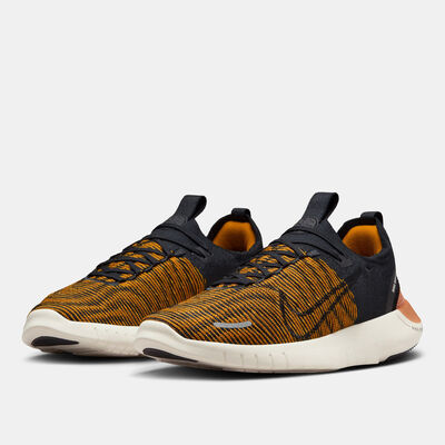 Nike Men's Free Run Flyknit Next Nature Road Running Shoes Brown