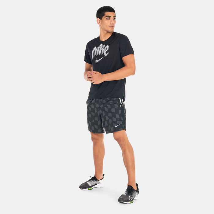 Nike Men's Dri-FIT Challenger 7-Inch Shorts Black image number 2