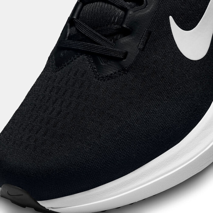 Nike Men's Winflo 10 Road Running Shoes (Extra Wide) Black image number 4