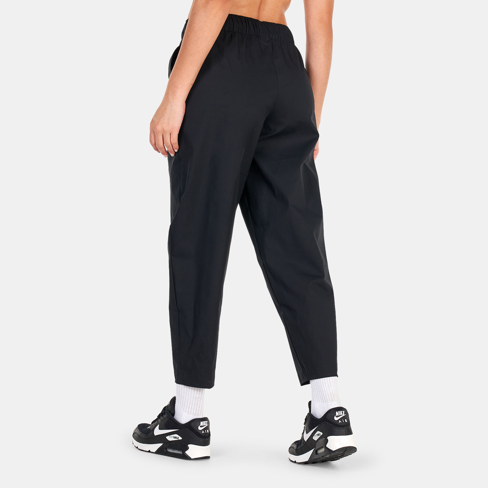 Women s Sportswear Essential High Rise Curve Pants Black Nike in Qatar SSS