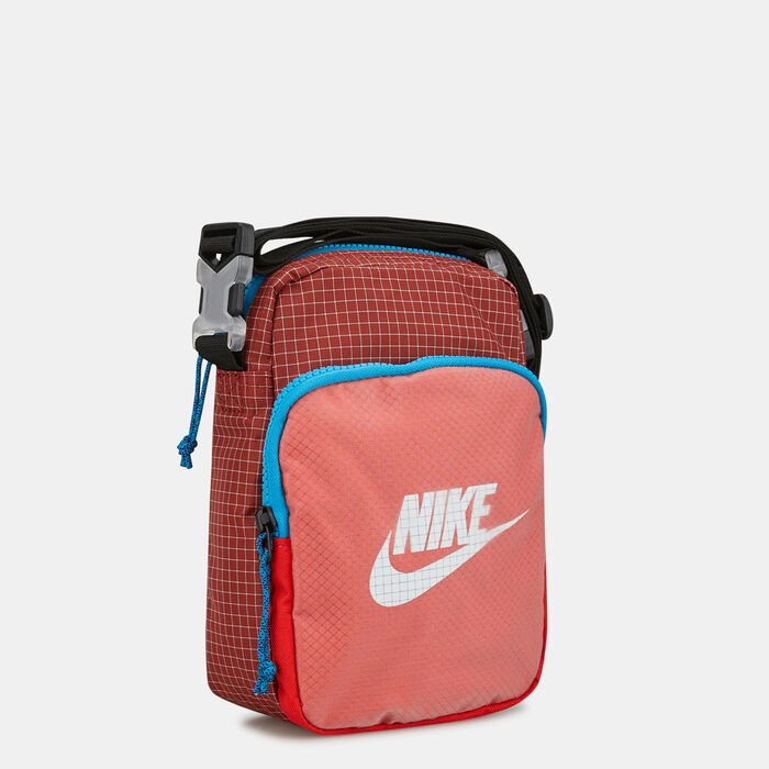 Nike Heritage 2.0 Small Items Crossbody Bag Red image number 2