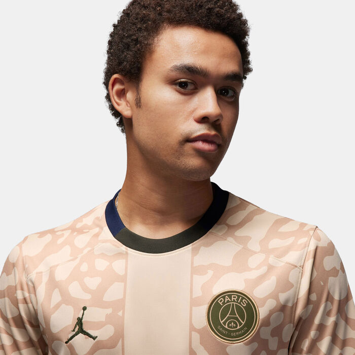 Jordan Men's Paris Saint-Germain Stadium Fourth Dri-FIT Replica Football Jersey - 2023/24 Beige Jordan Men's Paris Saint-Germain Stadium Fourth Dri-FIT Replica Football Jersey - 2023/24 Beige image number 3