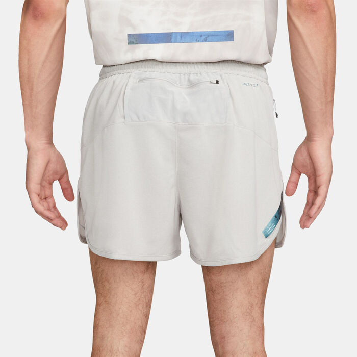 Nike Men's Dri-FIT Stride Run Division 4-Inch Shorts Grey Nike Men's Dri-FIT Stride Run Division 4-Inch Shorts Grey image number 1