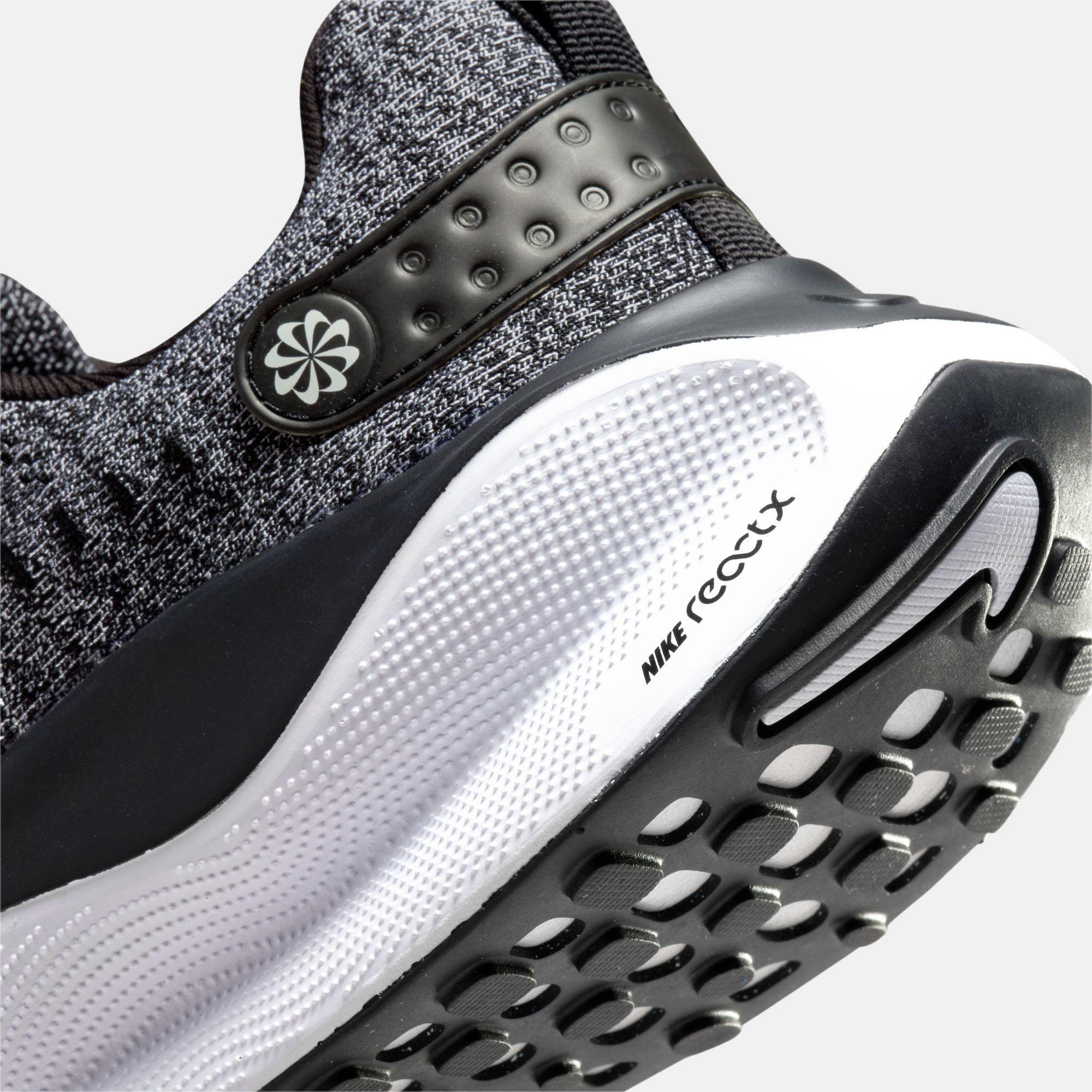 Men's ReactX Infinity Run 4 Shoe Grey Nike in Qatar -SSS