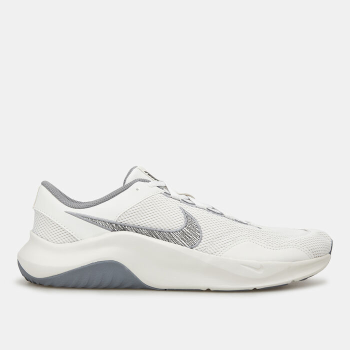 Nike Men's Legend Essential 3 Next Nature Training Shoe Grey Nike Men's Legend Essential 3 Next Nature Training Shoe Grey image number 0