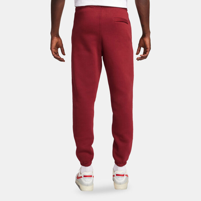 Nike Men's Club Fleece Cuffed Trousers Maroon Nike Men's Club Fleece Cuffed Trousers Maroon image number 1