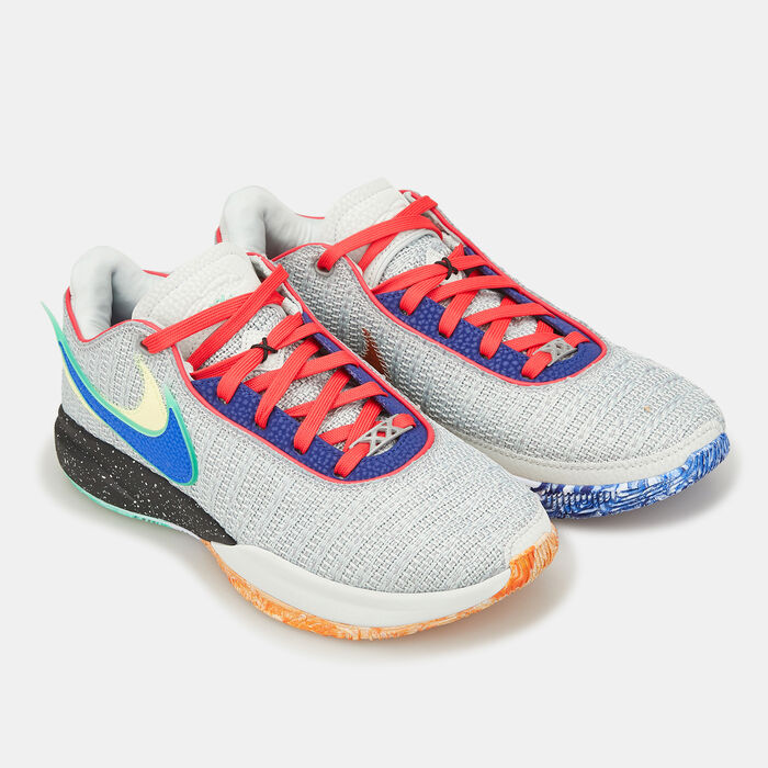 Nike Men's LeBron XX Basketball Shoe Grey Nike Men's LeBron XX Basketball Shoe Grey image number 2