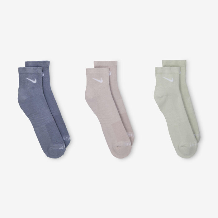 Nike Everyday Plus Cushioned Training Ankle Socks (3 Pairs) Multi Nike Everyday Plus Cushioned Training Ankle Socks (3 Pairs) Multi image number 2