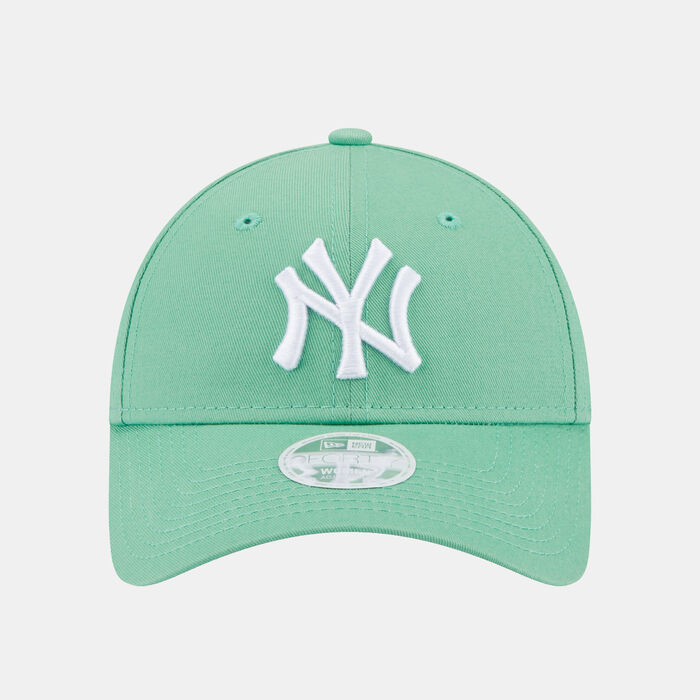 New Era Women's Essentials 9FORTY New York Yankees Cap Green New Era Women's Essentials 9FORTY New York Yankees Cap Green image number 0