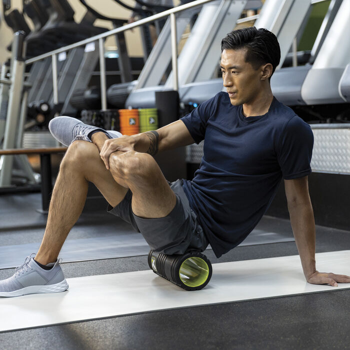 TriggerPoint Grid 1.0 Foam Roller Black TriggerPoint Grid 1.0 Foam Roller Black image number 4