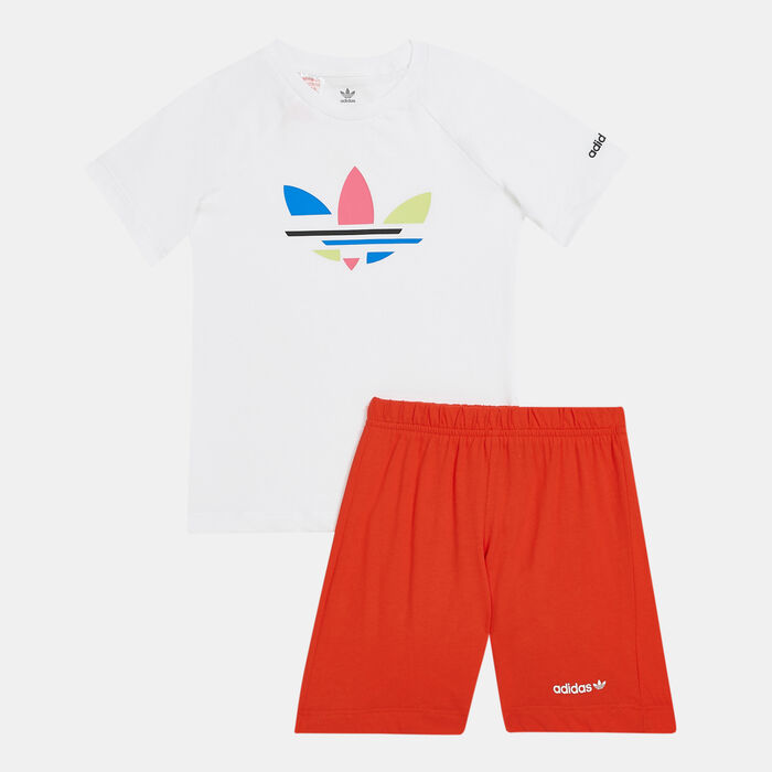 adidas Originals Kids' Adicolor T-Shirt and Shorts Set Red adidas Originals Kids' Adicolor T-Shirt and Shorts Set Red image number 0