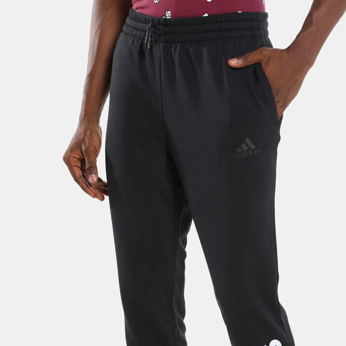 adidas Men’s Essentials Tapered Logo Joggers Black adidas Men’s Essentials Tapered Logo Joggers Black image number 3