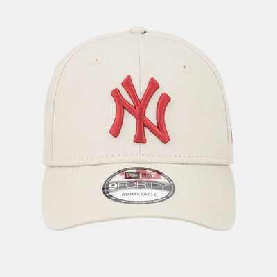 New Era Men's League Essentials 9FORTY New York Yankees Cap Beige New Era Men's League Essentials 9FORTY New York Yankees Cap Beige