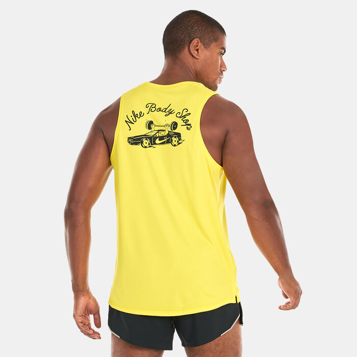 Nike Men's Dri-FIT Miler Running Tank Top yellow Nike Men's Dri-FIT Miler Running Tank Top yellow image number 1