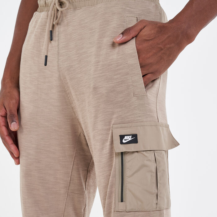 Nike Men's Sportswear Lightweight Essential Pants Brown Nike Men's Sportswear Lightweight Essential Pants Brown image number 3