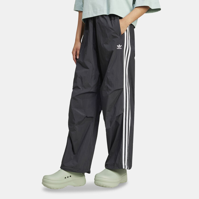 adidas Originals Women's 3-Stripes Woven Parachute Track Pants Black adidas Originals Women's 3-Stripes Woven Parachute Track Pants Black image number 0