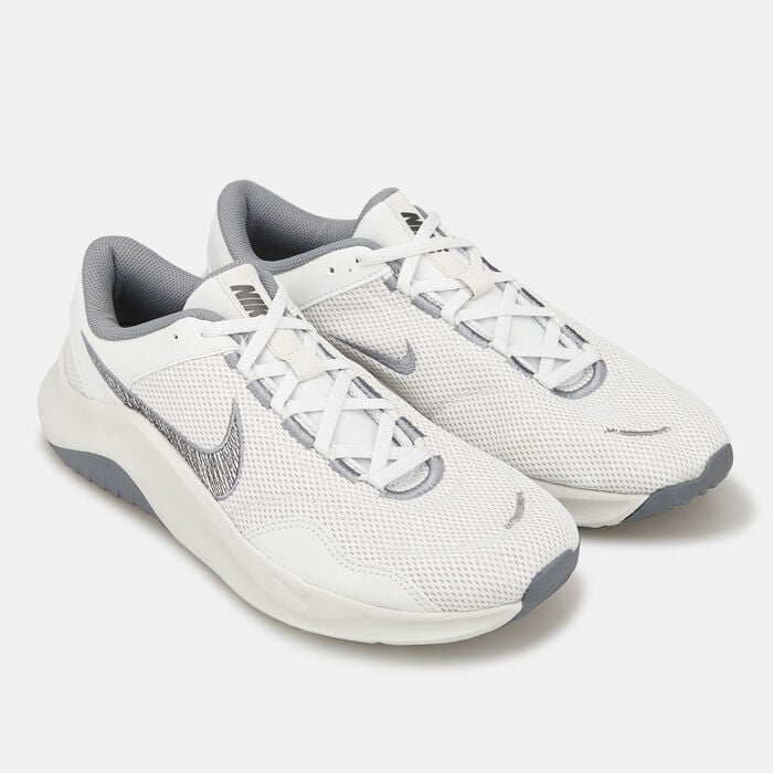 Nike Men's Legend Essential 3 Next Nature Training Shoe Grey Nike Men's Legend Essential 3 Next Nature Training Shoe Grey image number 2
