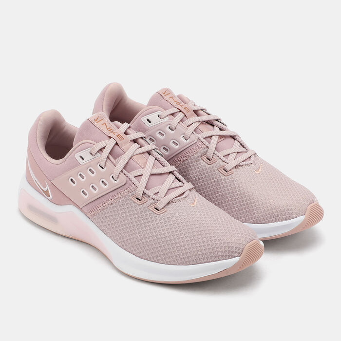 Nike Women's Air Max Bella TR 4 Shoe Red Nike Women's Air Max Bella TR 4 Shoe Red image number 1