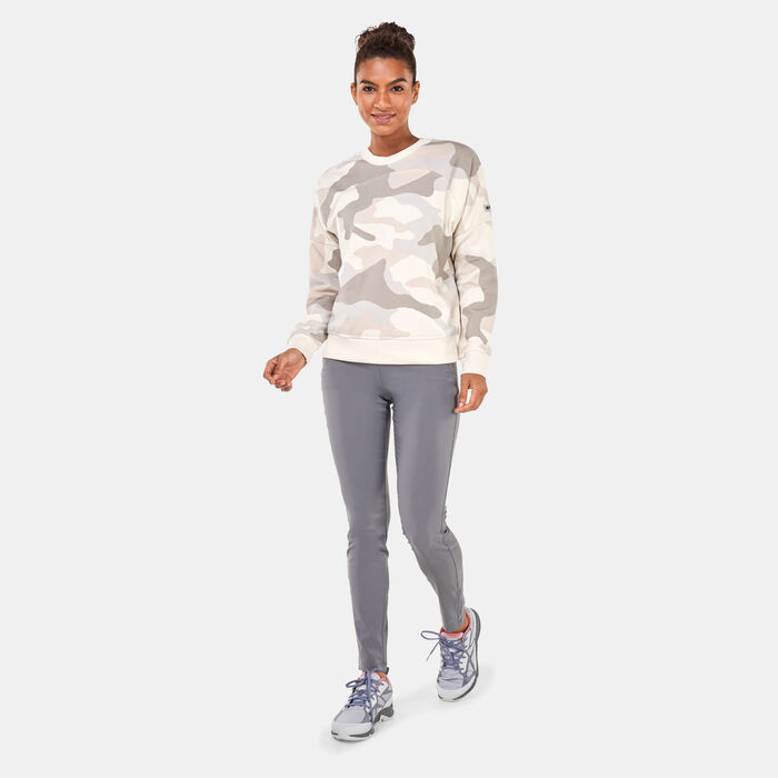 Columbia Women's Lodge™ French Terry Crew Sweatshirt Beige Columbia Women's Lodge™ French Terry Crew Sweatshirt Beige image number 2