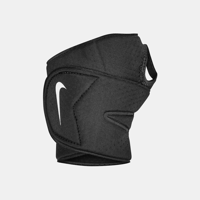 Nike Pro Wrist And Thumb Wrap 3.0 Black Nike Pro Wrist And Thumb Wrap 3.0 Black image number 0
