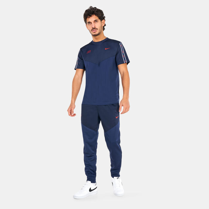 Nike Men's Sportswear Repeat T-Shirt Blue Nike Men's Sportswear Repeat T-Shirt Blue image number 2