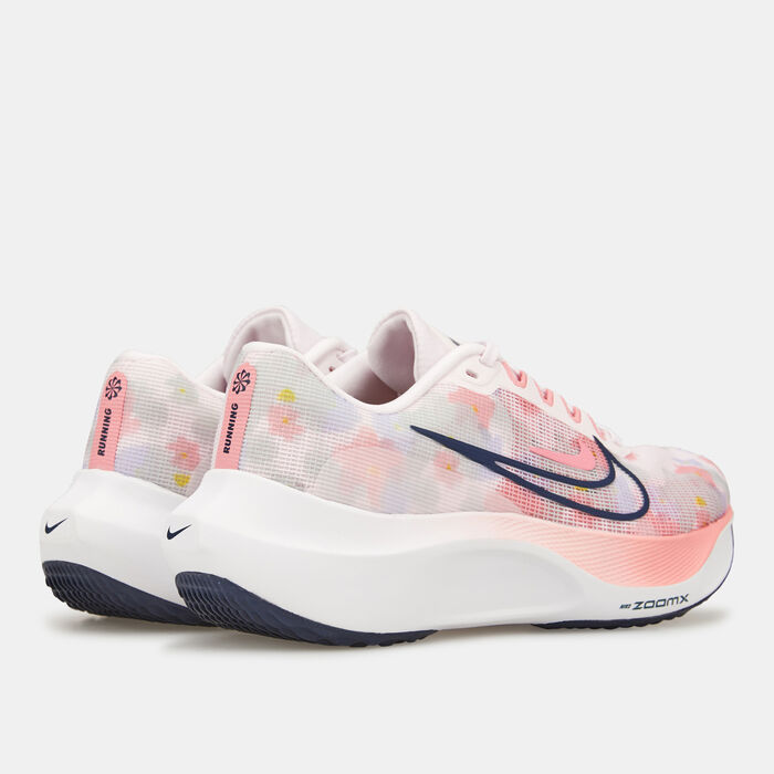 Nike Women's Zoom Fly 5 Premium Road Running Shoe Pink image number 2