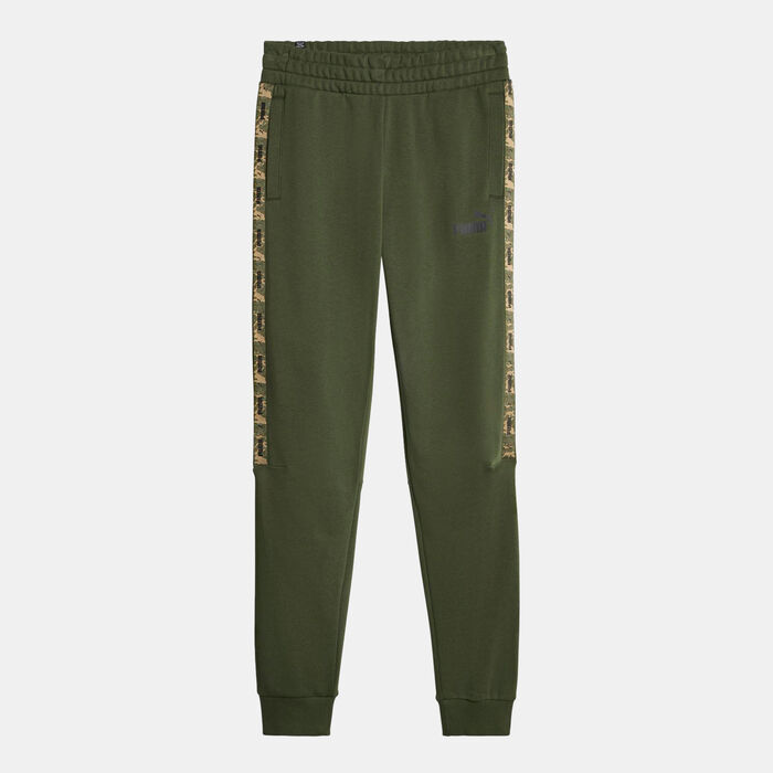 PUMA Men's Essentials+ Tape Camo Sweatpants Green image number 0