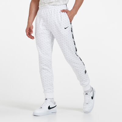Nike Men's Repeat Fleece Jogger Pants White Nike Men's Repeat Fleece Jogger Pants White
