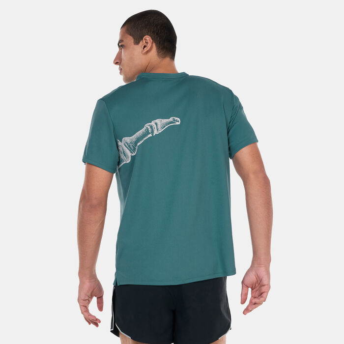 Nike Men's Dri-FIT UV Run Division Miller T-Shirt Green Nike Men's Dri-FIT UV Run Division Miller T-Shirt Green image number 3