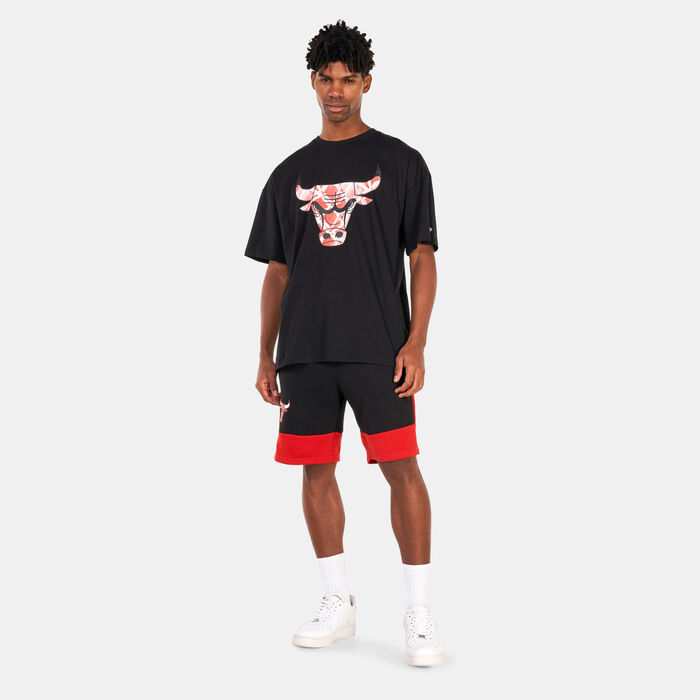 New Era Men's Chicago Bulls NBA Infill Logo T-Shirt Black New Era Men's Chicago Bulls NBA Infill Logo T-Shirt Black image number 2