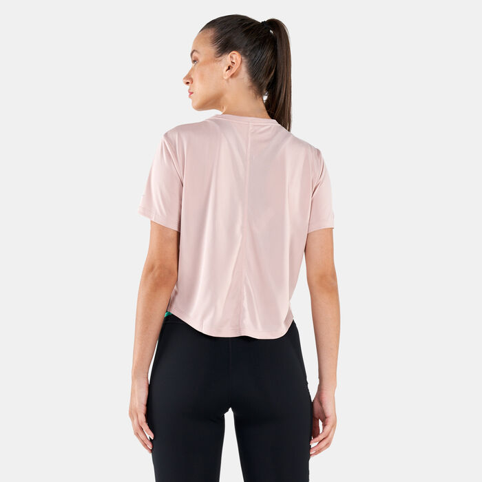 Nike Women's DrI-FIT Graphic T-Shirt Pink Nike Women's DrI-FIT Graphic T-Shirt Pink image number 1