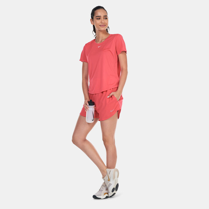 Nike Women's Dri-FIT One Ultra High-Waisted Shorts Pink Nike Women's Dri-FIT One Ultra High-Waisted Shorts Pink image number 2