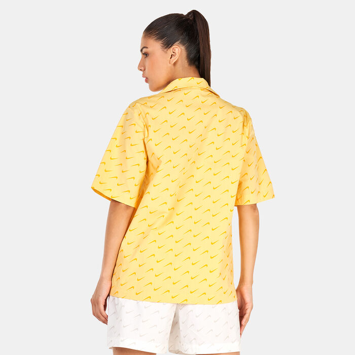 Nike Women's Sportswear Everyday Woven T-Shirt yellow Nike Women's Sportswear Everyday Woven T-Shirt yellow image number 1