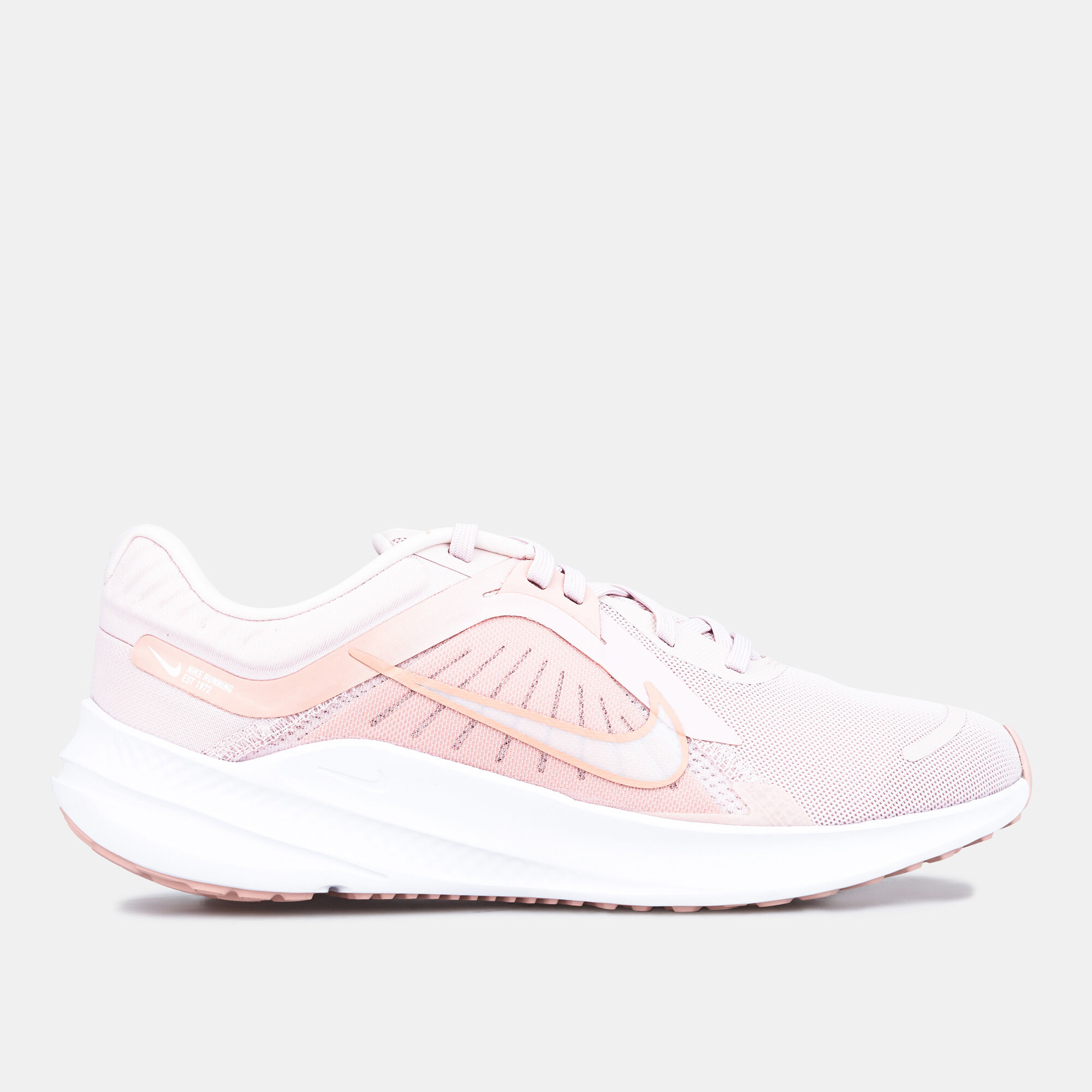 Nike quest pink hot sale