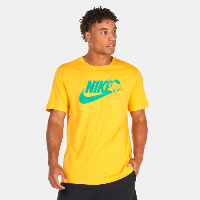 Nike Men's Sportswear T-Shirt yellow image number 0