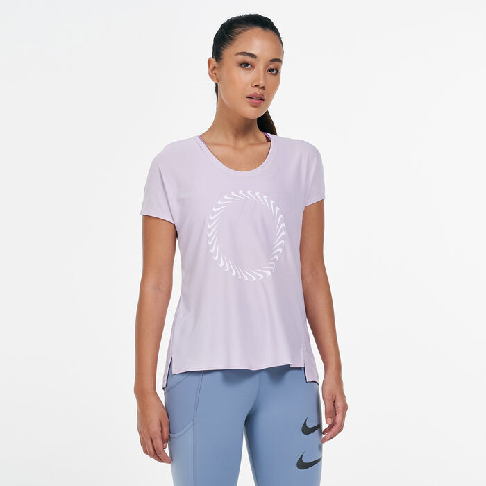 Nike Women's Icon Clash Miler T-Shirt Purple Nike Women's Icon Clash Miler T-Shirt Purple image number 0