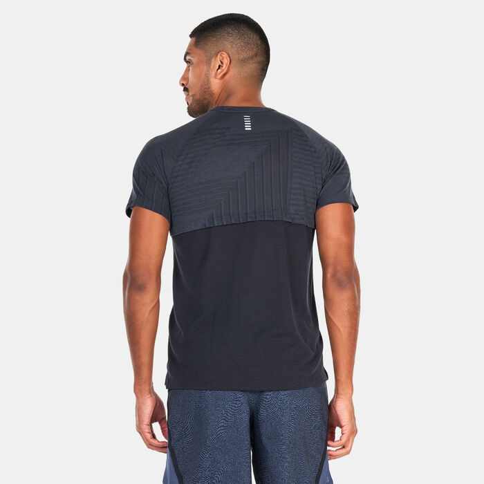 Under Armour Men's UA Streaker Deco Diamond T-Shirt Black image number 1